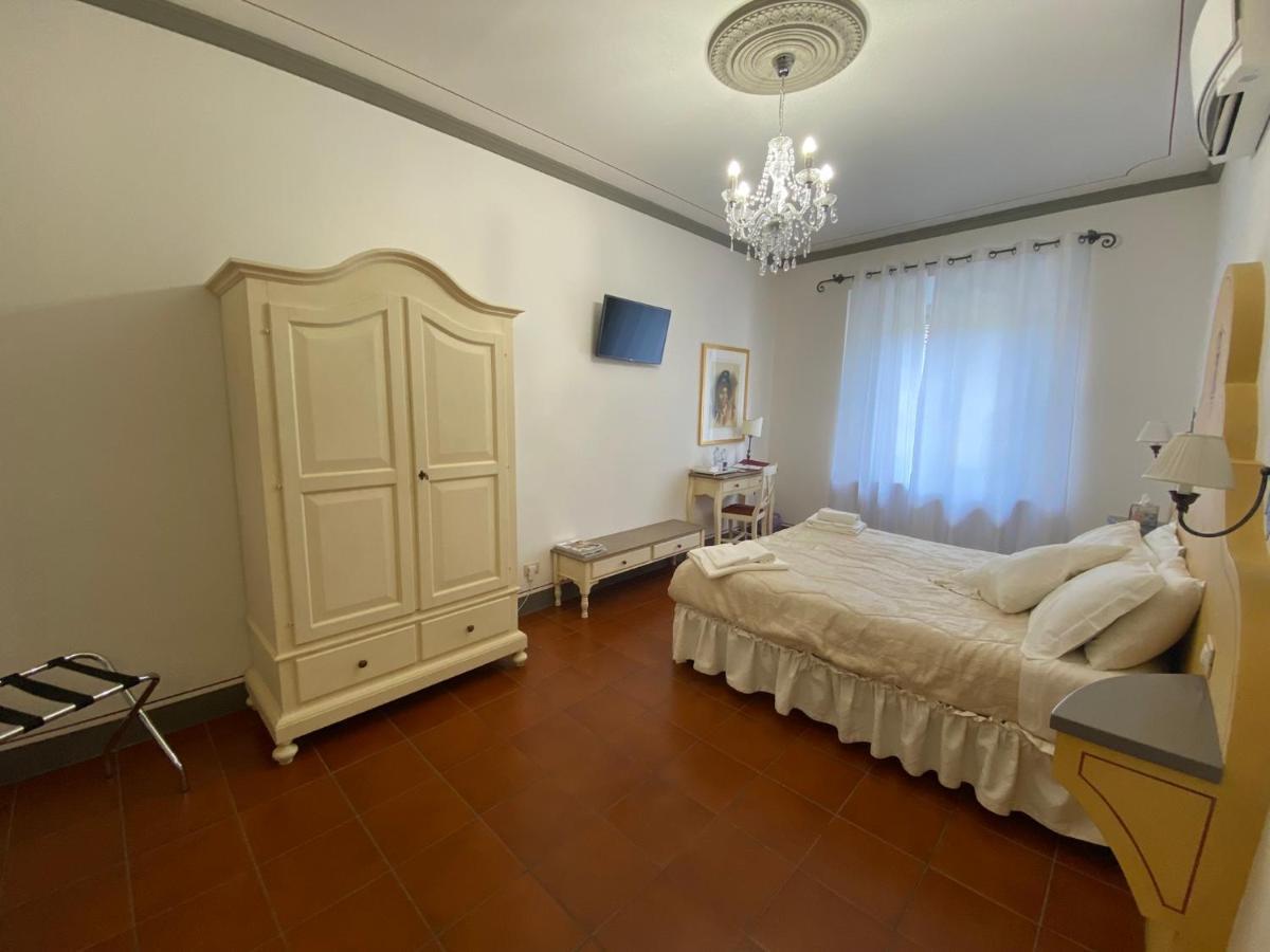 מונטווארקי Palazzo Mari Suite & Rooms B&B מראה חיצוני תמונה