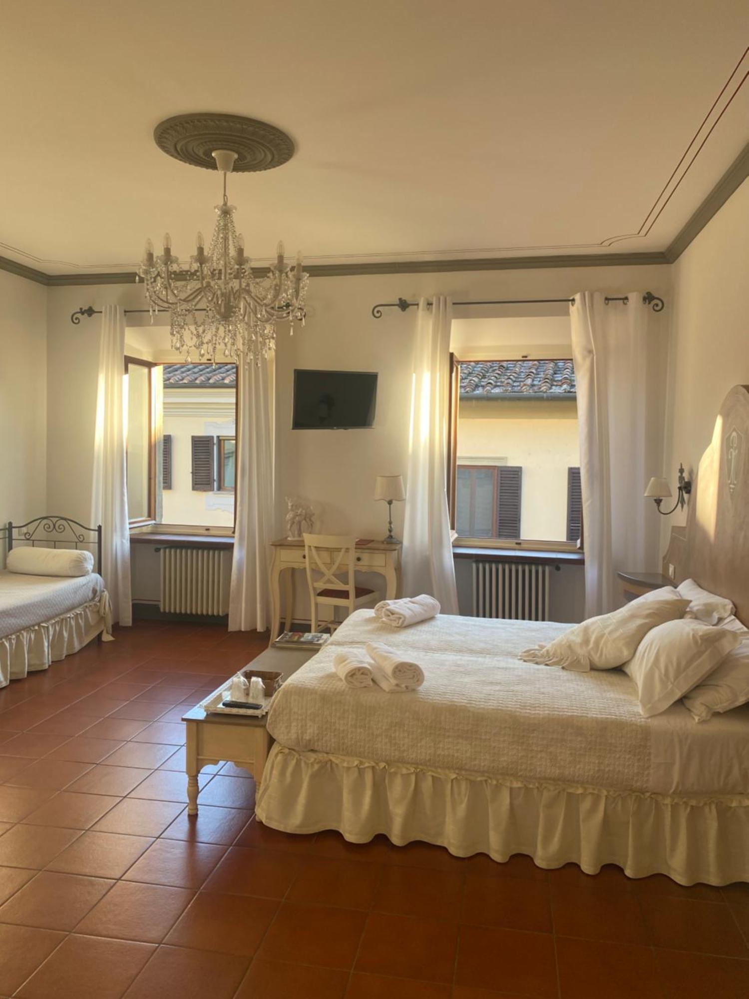 מונטווארקי Palazzo Mari Suite & Rooms B&B מראה חיצוני תמונה