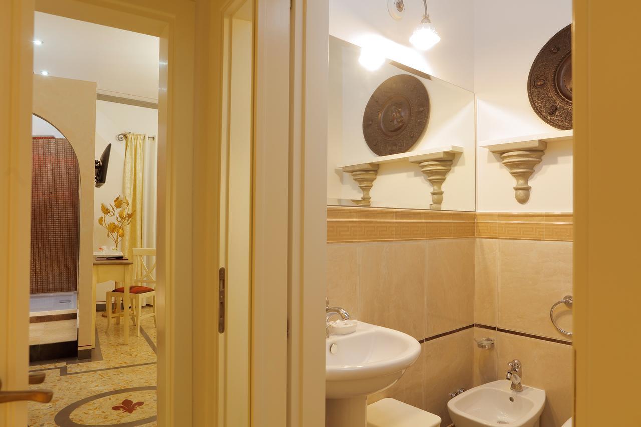 מונטווארקי Palazzo Mari Suite & Rooms B&B מראה חיצוני תמונה