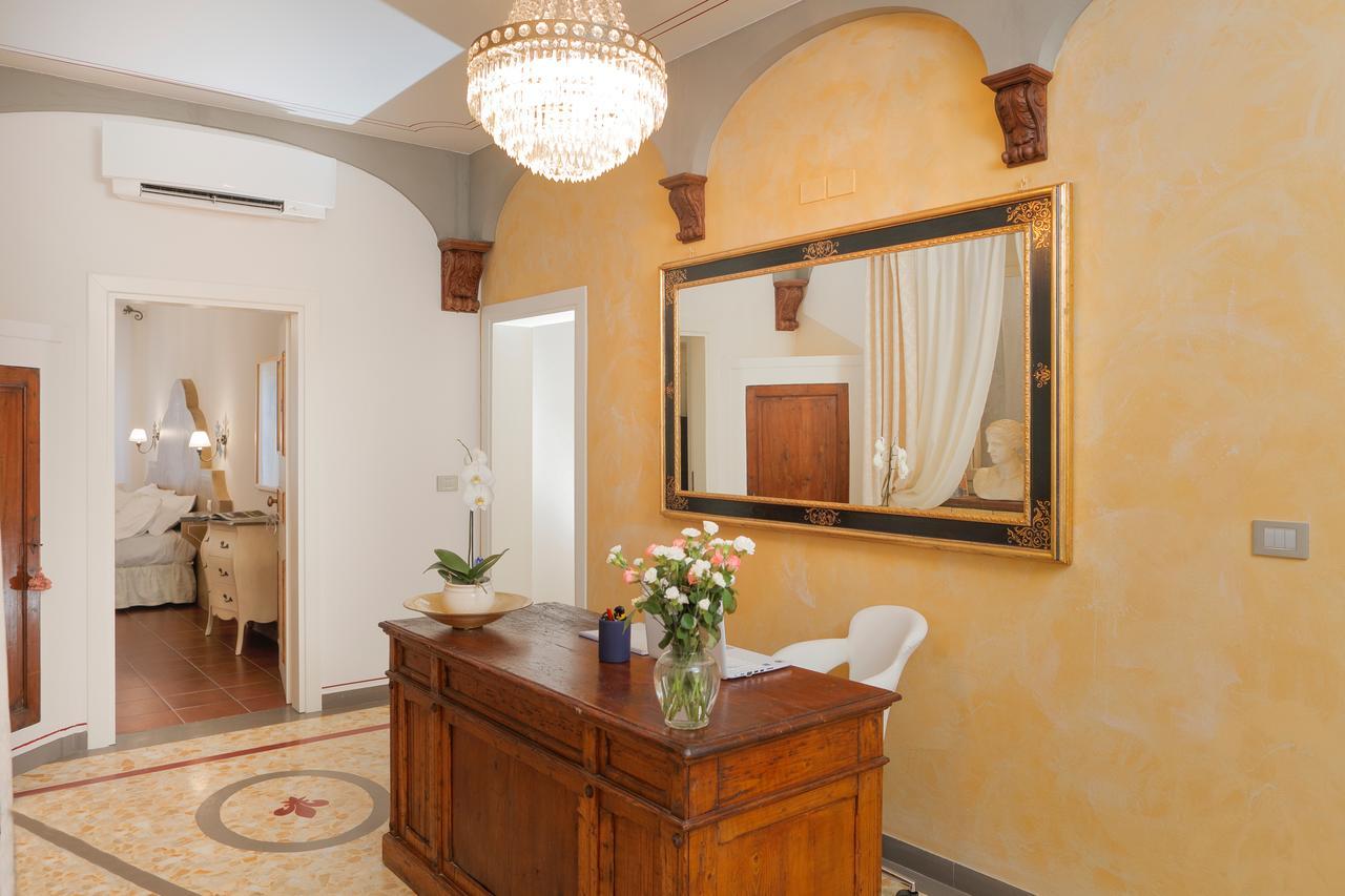 מונטווארקי Palazzo Mari Suite & Rooms B&B מראה חיצוני תמונה